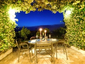 2 bedrooms house at Corfu 500 m away from the beach with lake view enclosed garden and wifi